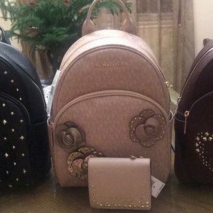 Cute light pink Michael Kors book bag set w/ tags